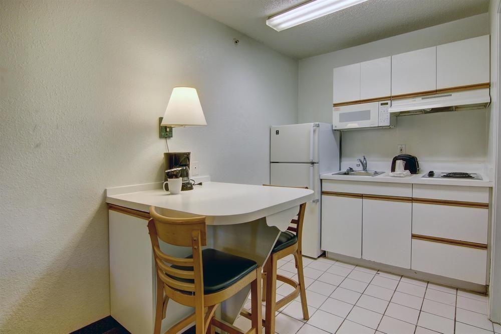 Atlanta Hotel Розуел Екстериор снимка