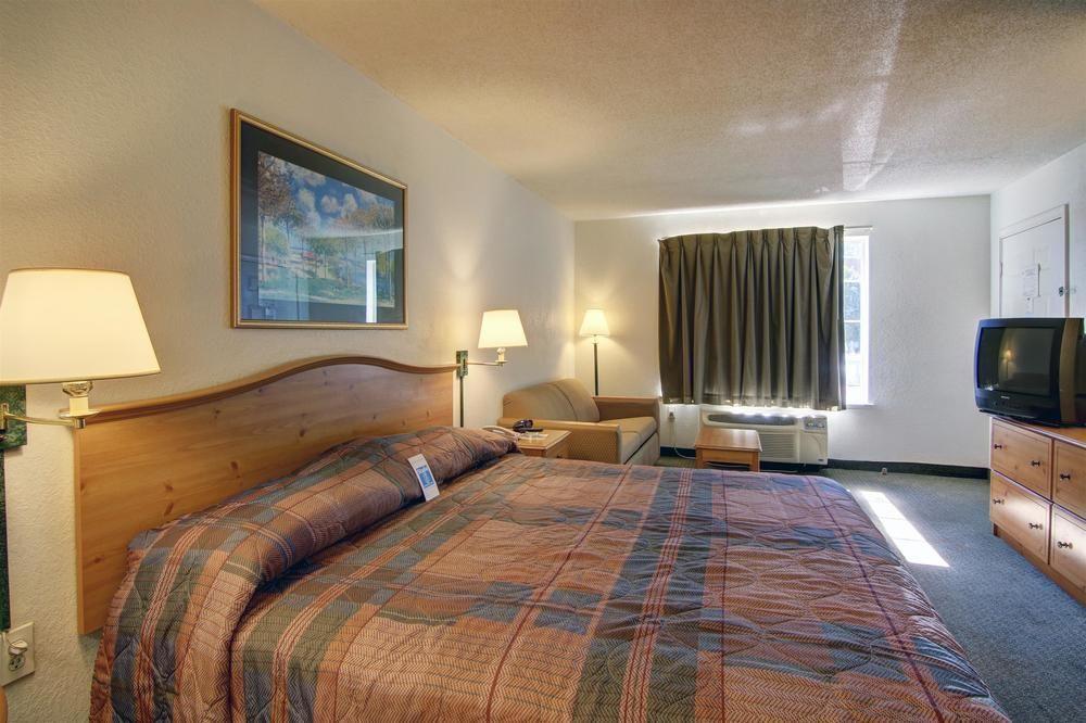 Atlanta Hotel Розуел Екстериор снимка