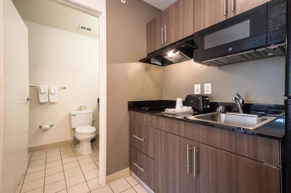 Atlanta Hotel Розуел Екстериор снимка